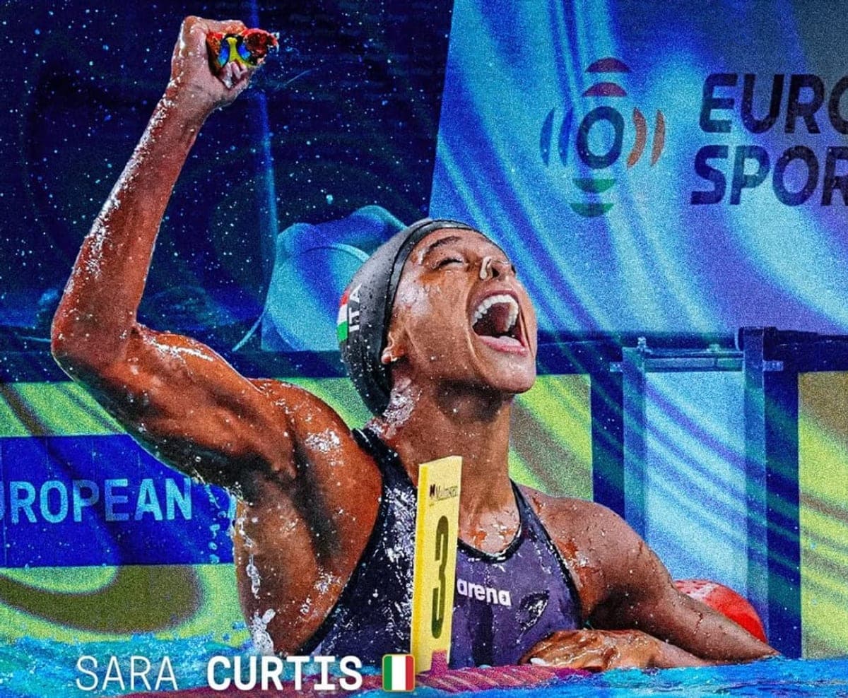 Curtis Sets 50m Backstroke World Record at 26.63