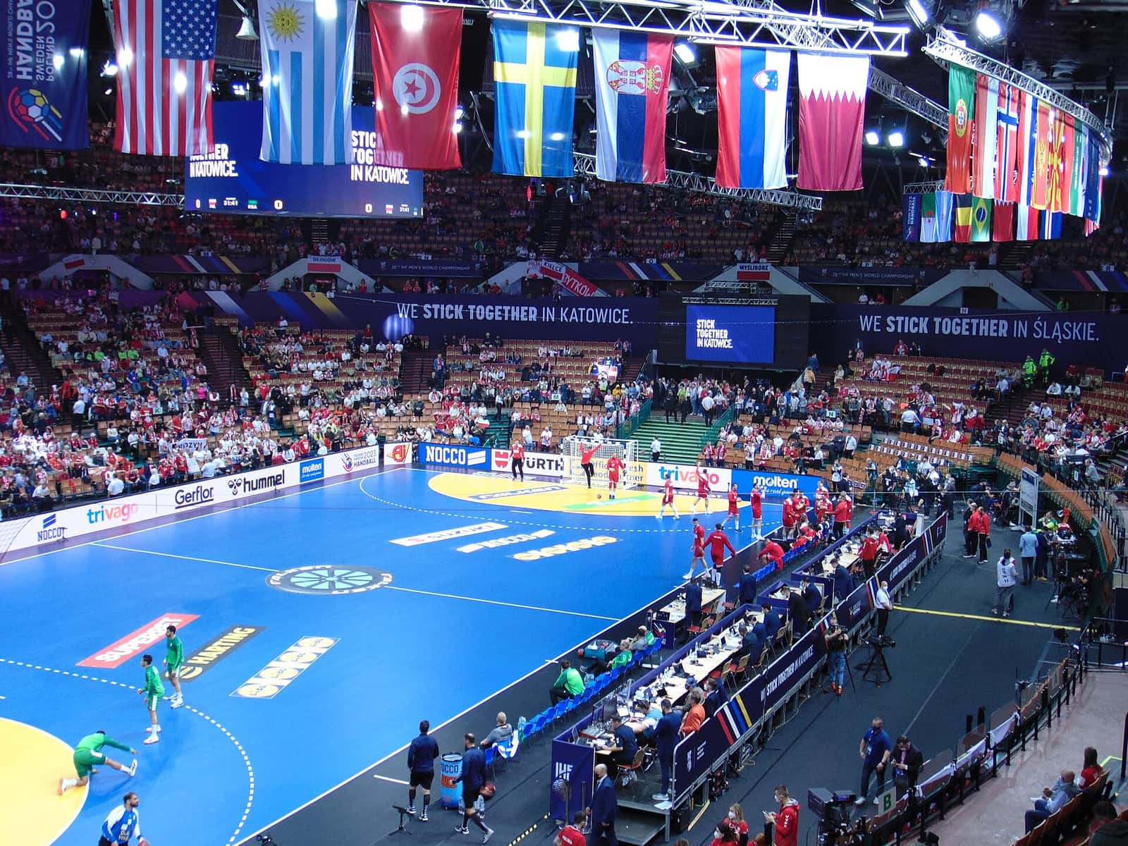 Veszprém Crushes Barcelona 42-33 for Second Club World Title