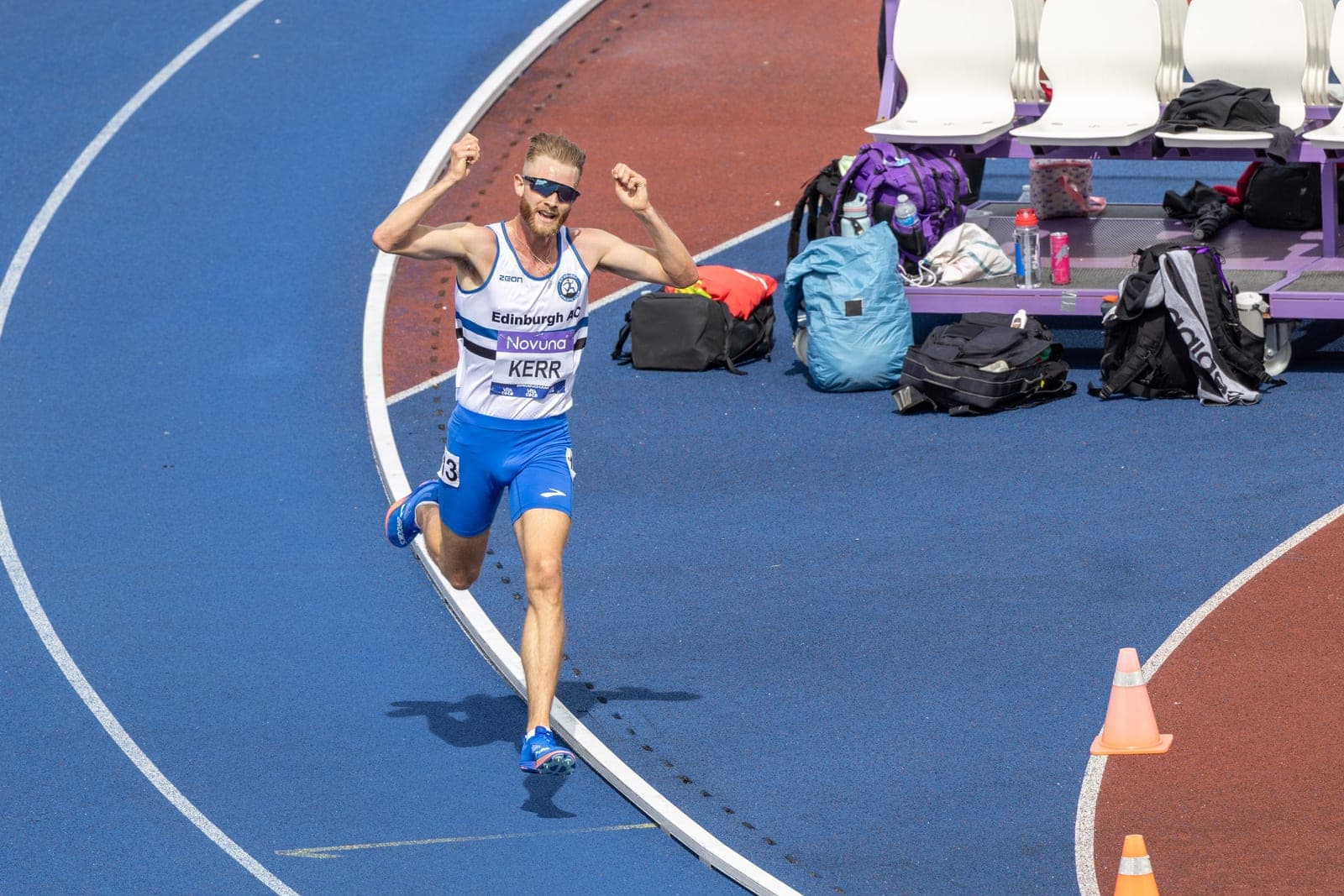 Kerr Takes Commonwealth Mile Gold on Home Soil