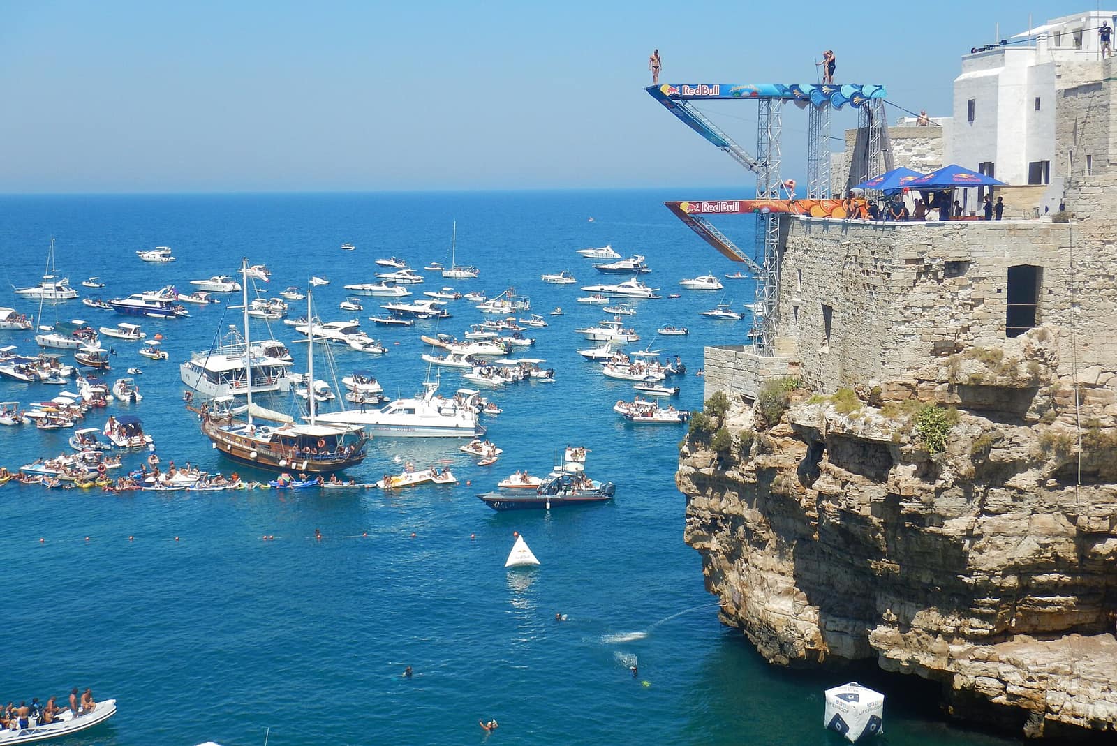 Heslop Secures Second Cliff Diving World Title by Five Points