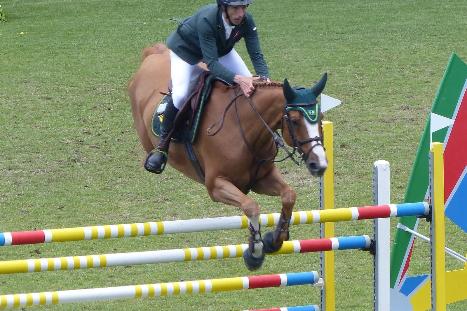 Mansur and Vitiki Land First Five-Star Grand Prix Win at 18