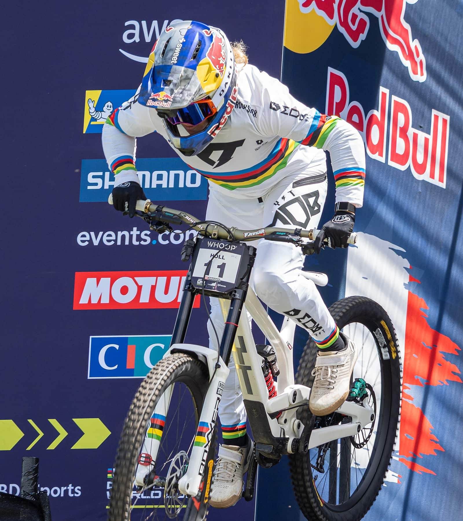 Höll Claims Fifth Downhill World Cup Title with Two Rounds to Spare